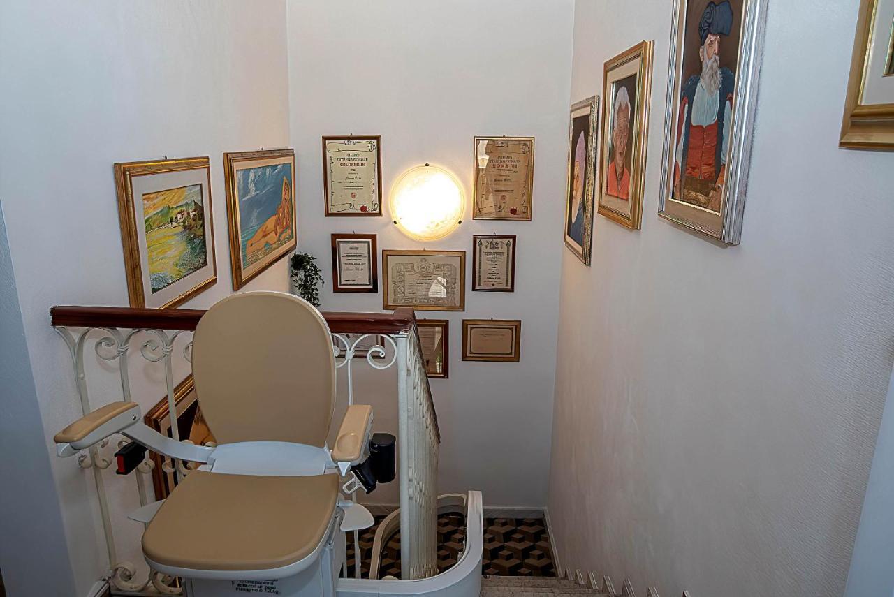 La Casa Del Pittore Olbia Exteriör bild